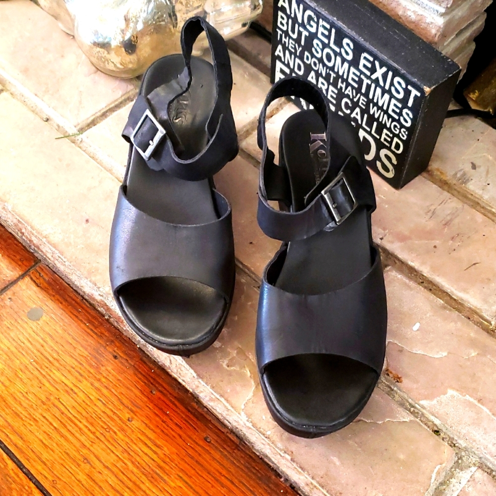 Korks By Kork-Ease Black Leather Wedge Sandals Size 10